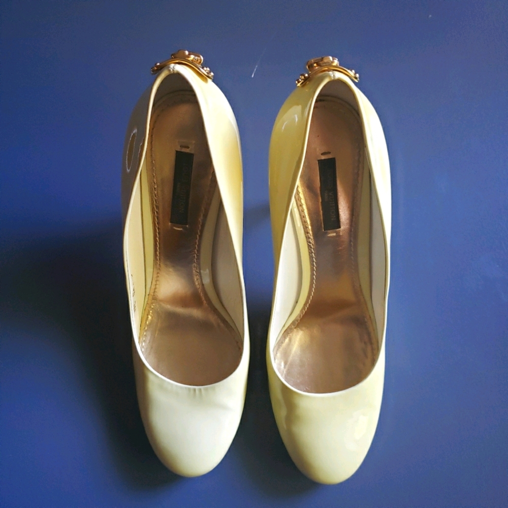 Louis Vuitton Oh Really Pump - Size 8